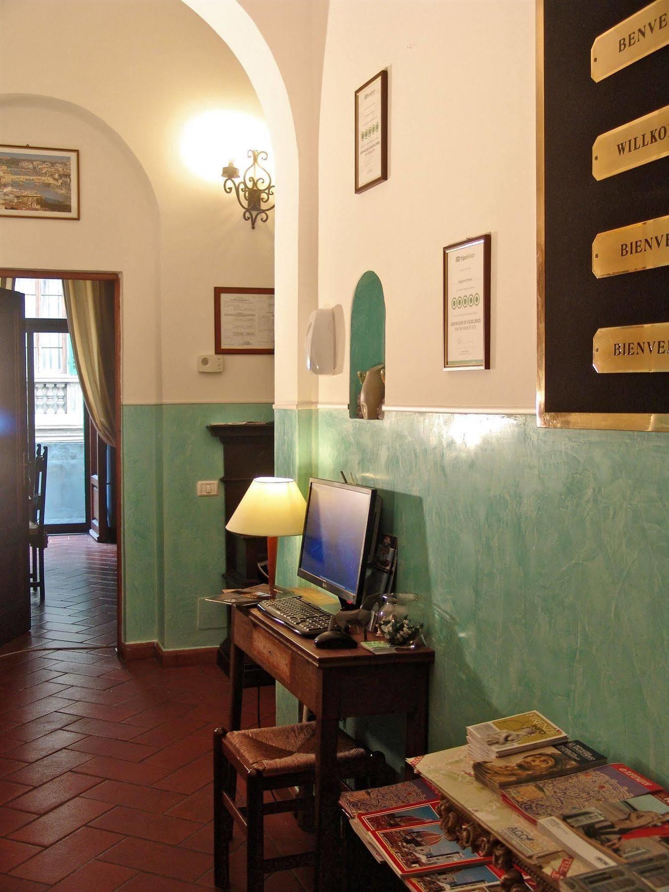 Coco Places Soggiorno Panerai, Centro Storico Firenze Bagian luar foto